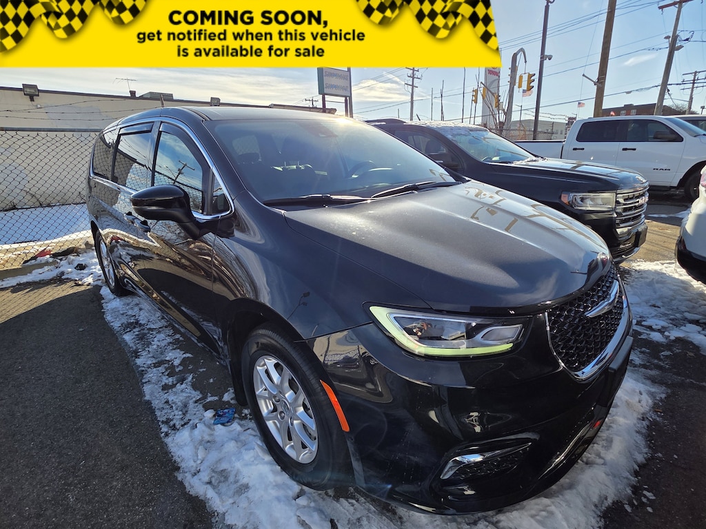 Used 2023 Chrysler Pacifica Touring L Touring L FWD