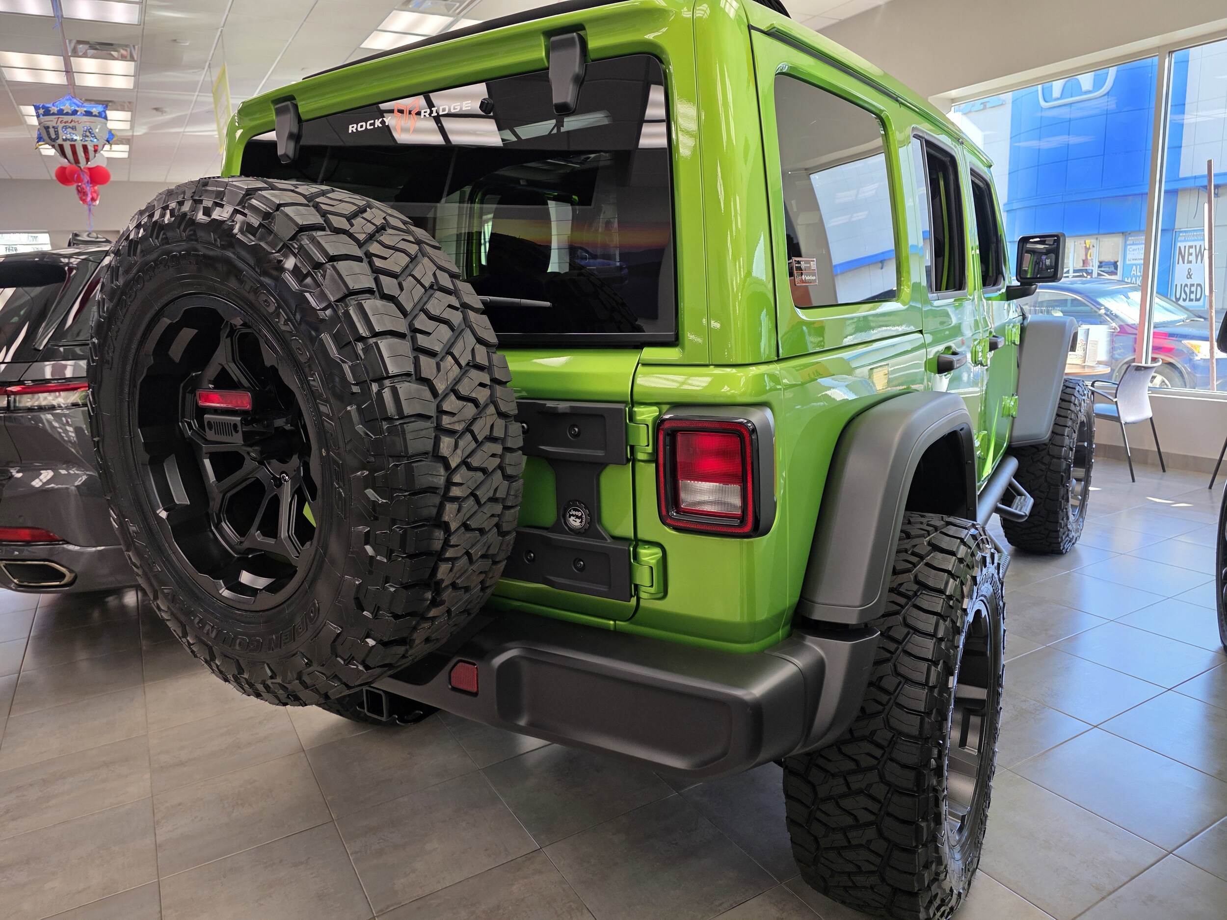 2025 Jeep Wrangler Willys photo 4