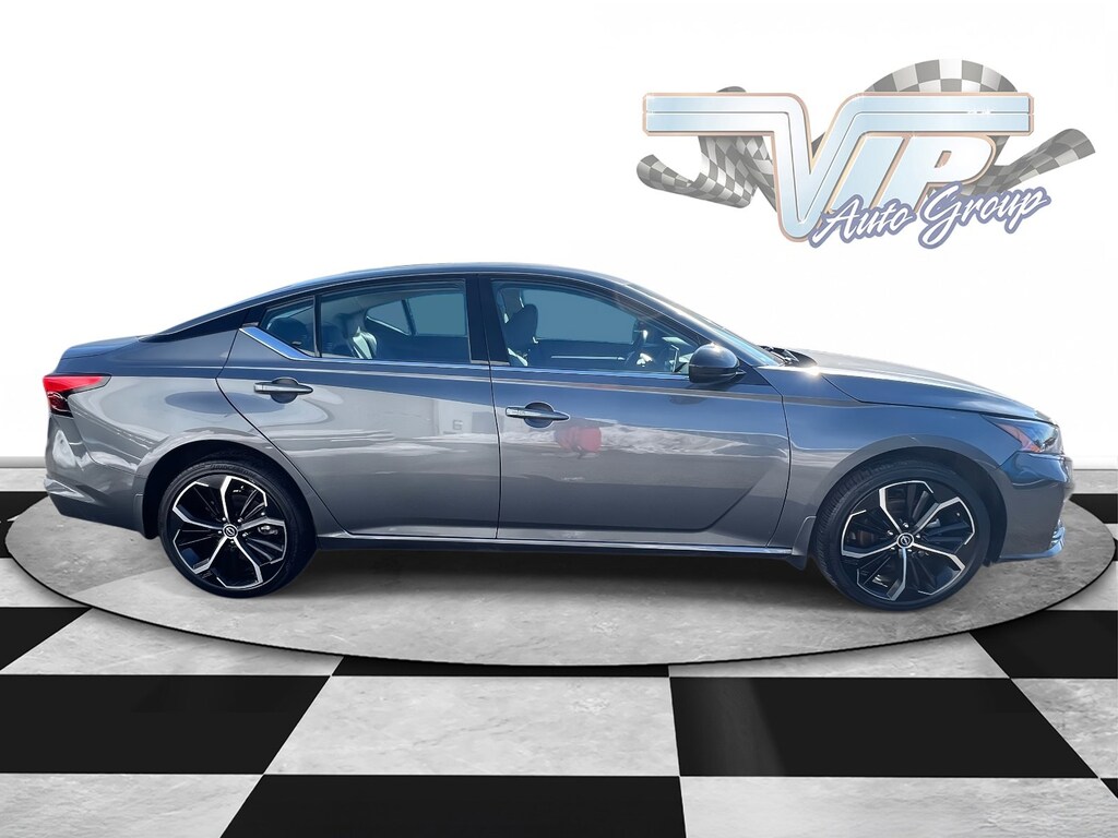 Used 2025 Nissan Altima SR SR AWD