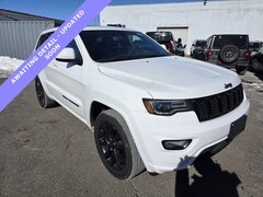 Used 2020 Jeep Grand Cherokee Altitude Altitude 4x4 for sale in Long Island
