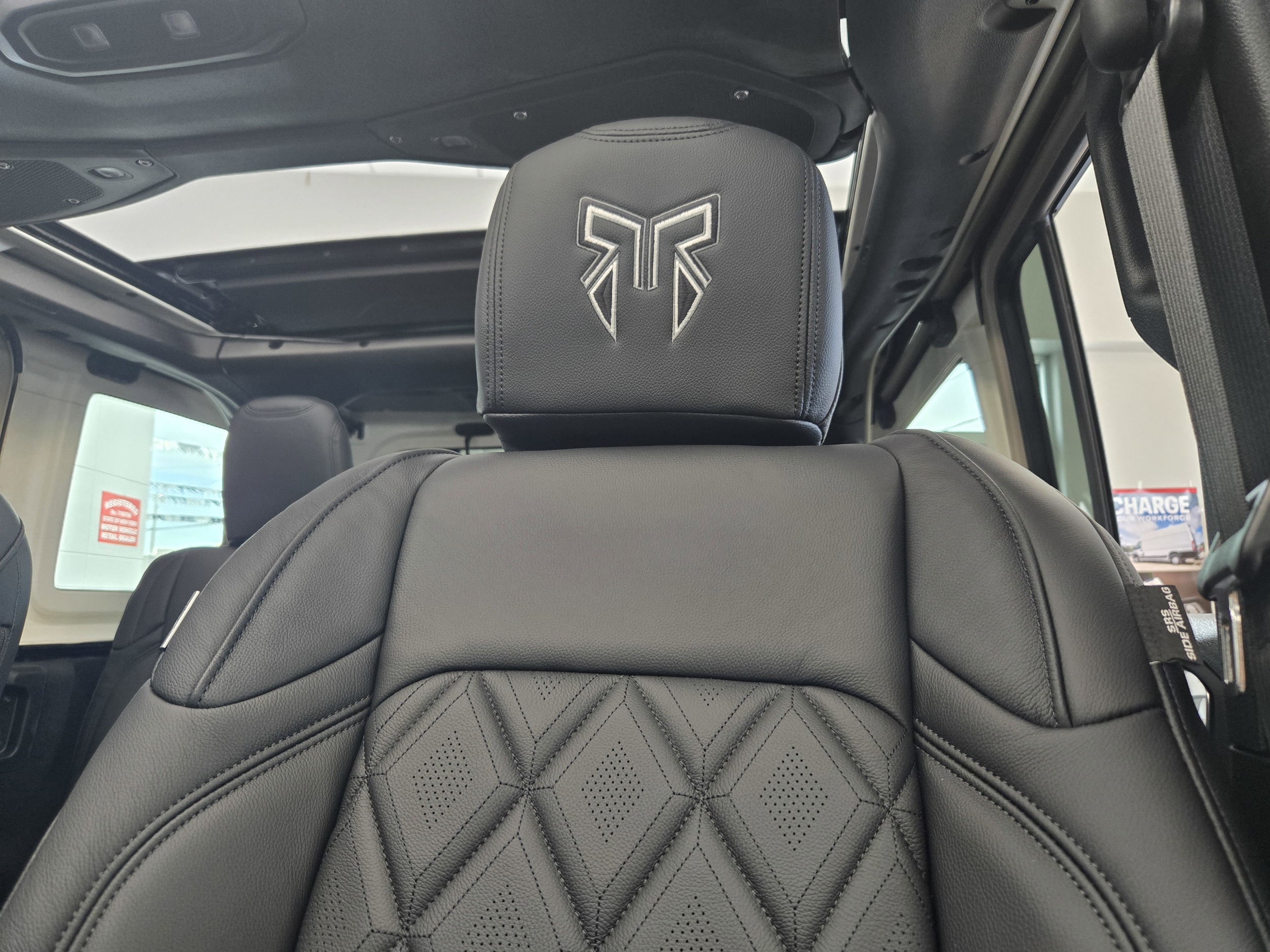 2025 Jeep Wrangler 4-Door Willys - Photo 16