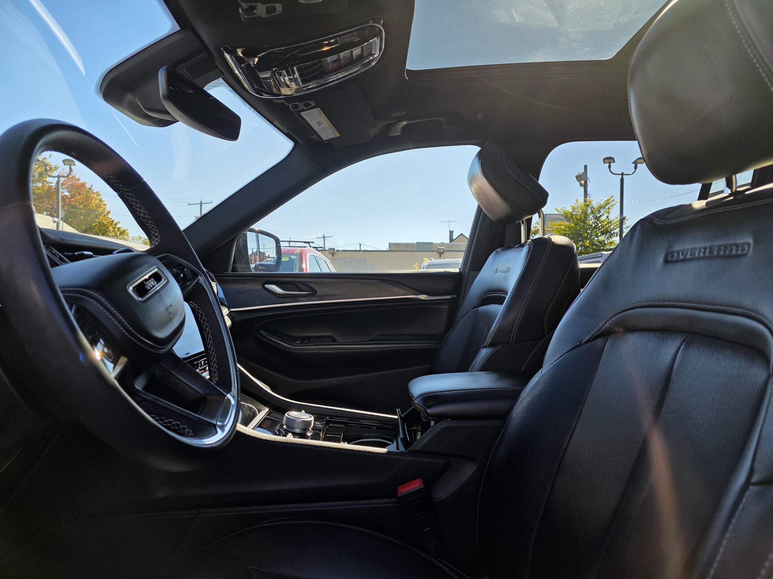 2023 Jeep Cherokee Overland 4xe photo 4