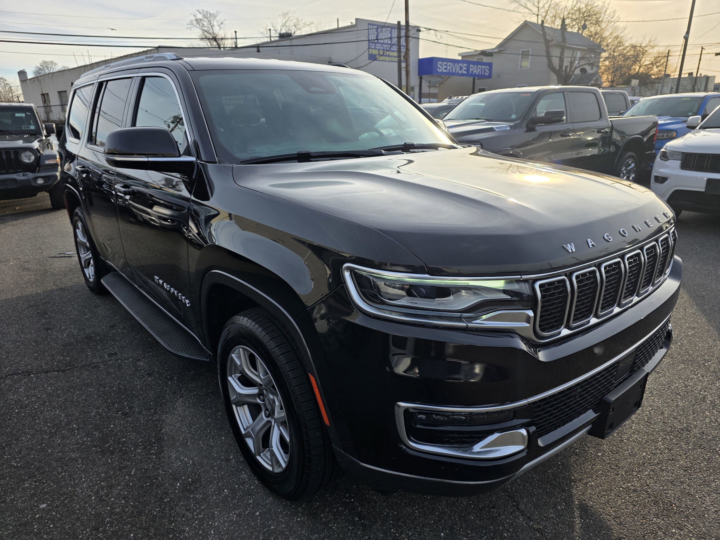 2022 Jeep Wagoneer Series II's photo