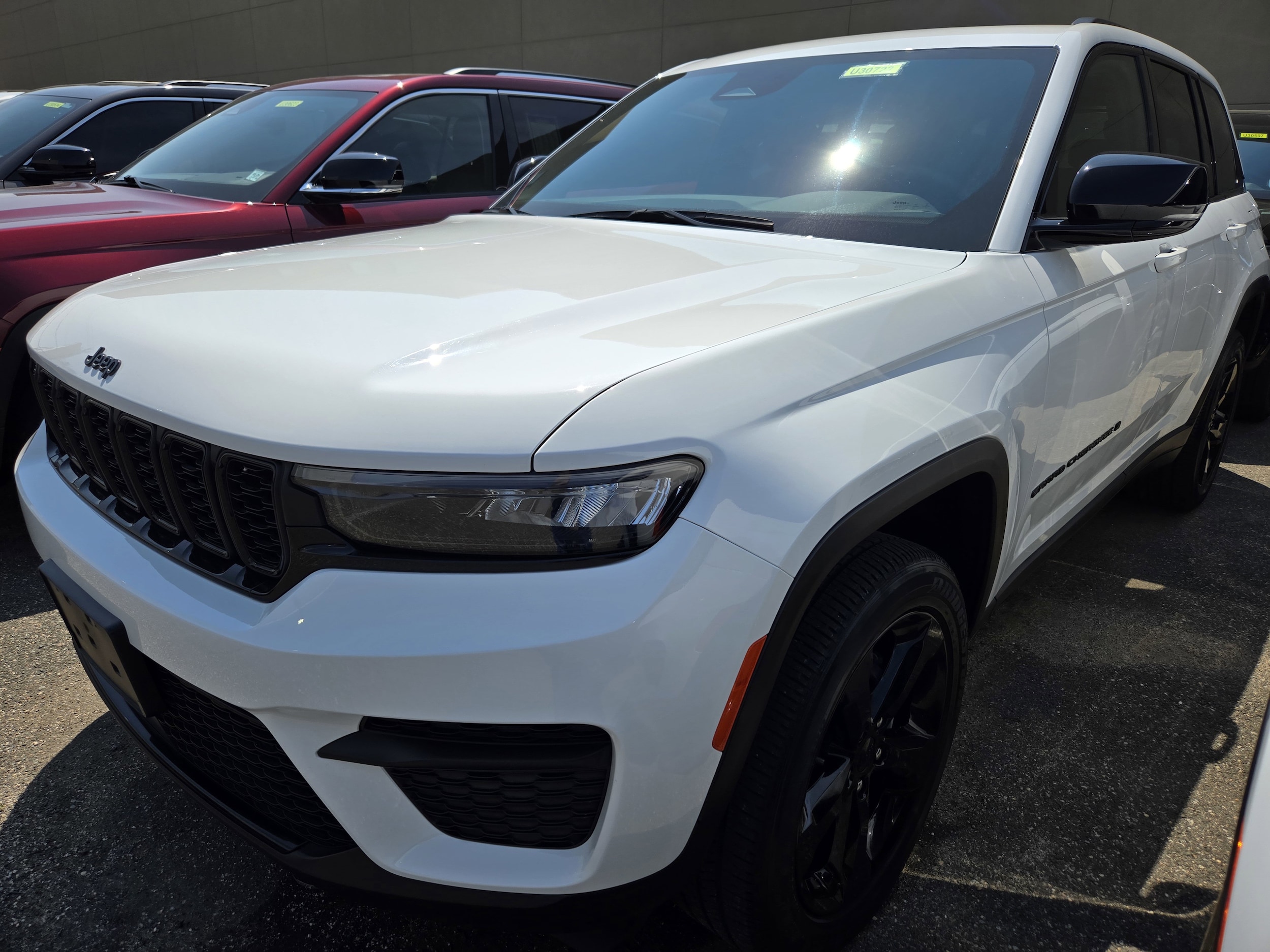 Used 2022 Jeep Grand Cherokee Altitude with VIN 1C4RJHAG9N8600040 for sale in Hempstead, NY