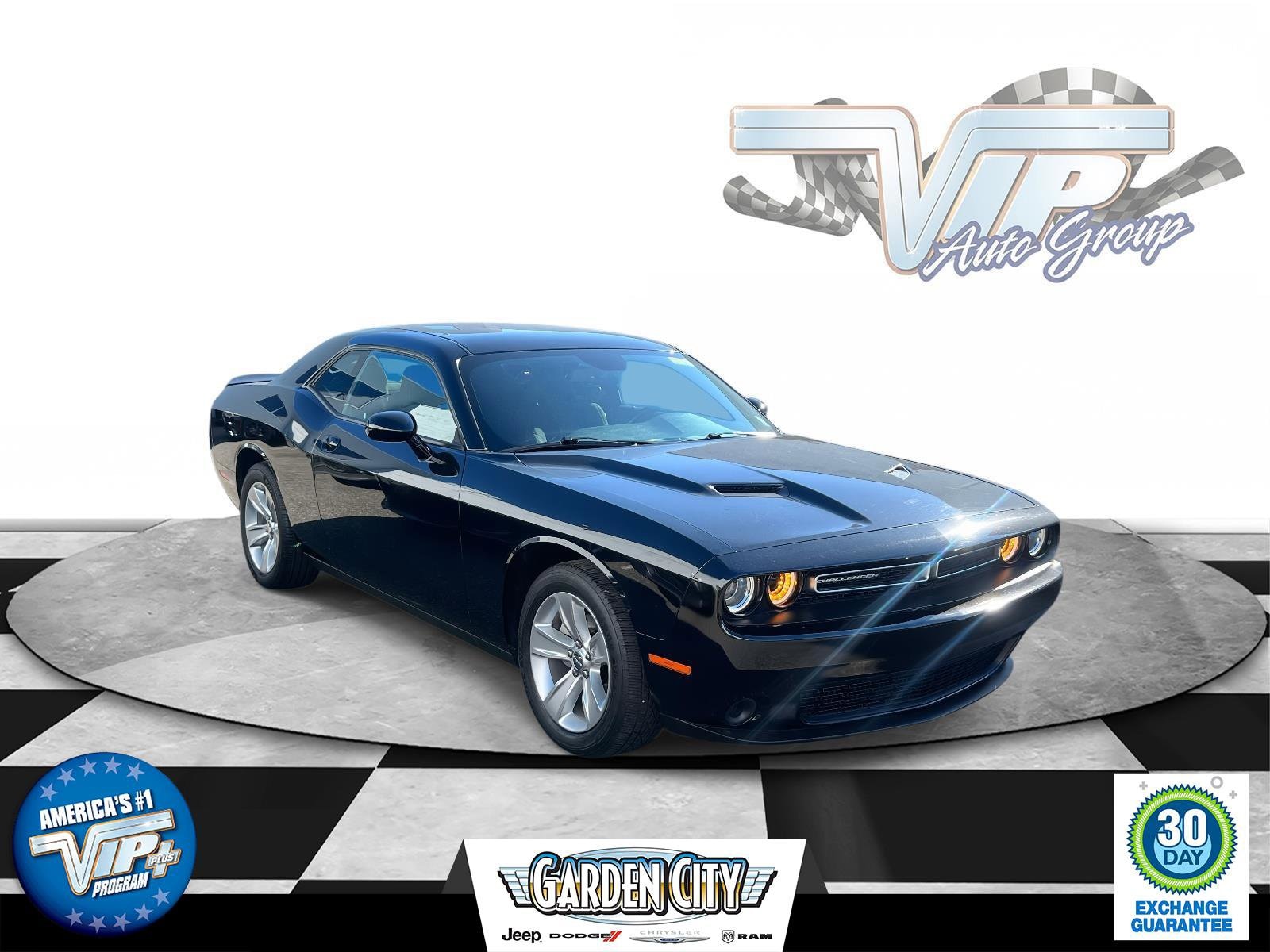 2023 Dodge Challenger SXT's photo