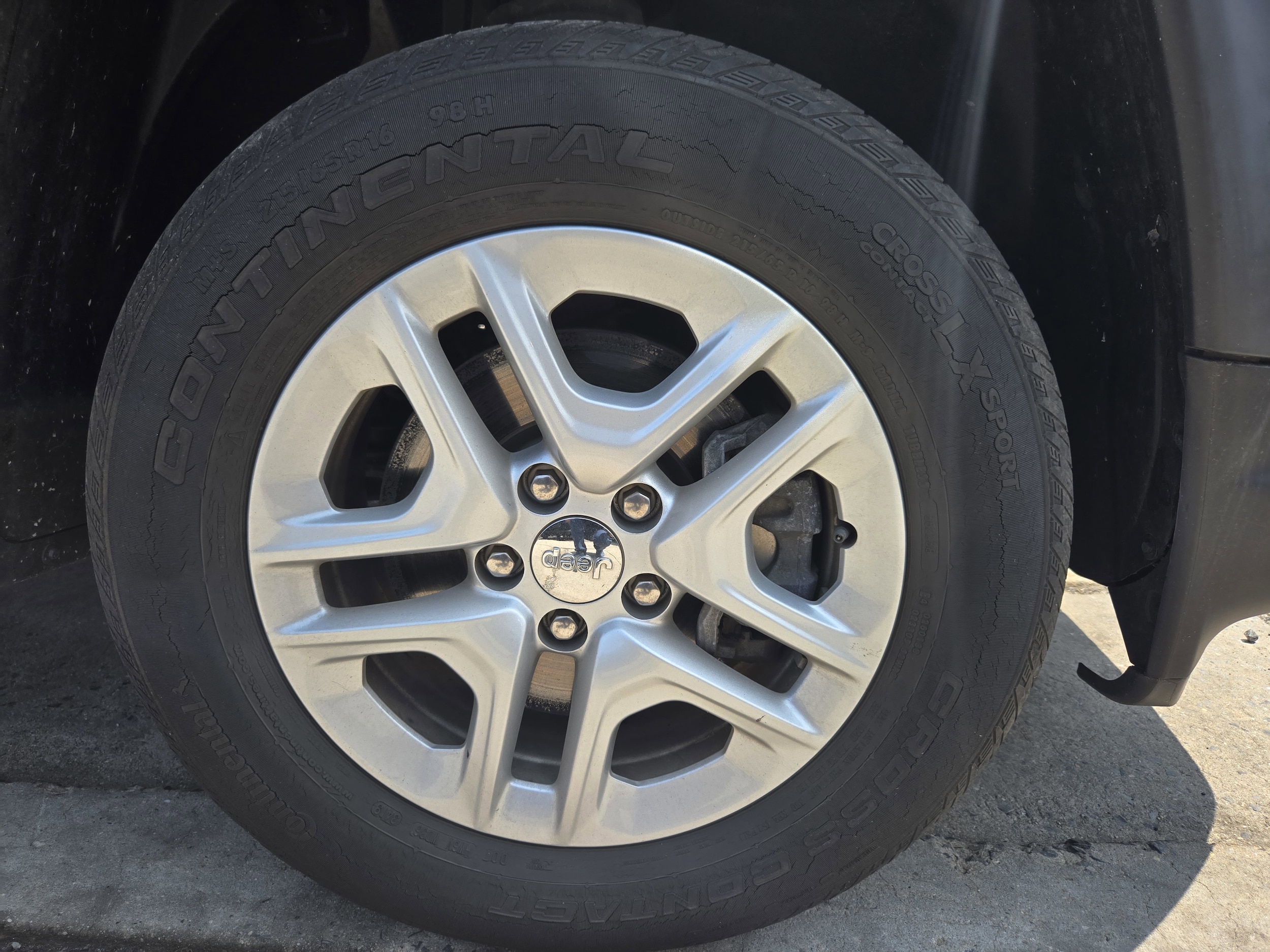 Used 2020 Jeep Compass Sport with VIN 3C4NJDAB3LT165610 for sale in Hempstead, NY