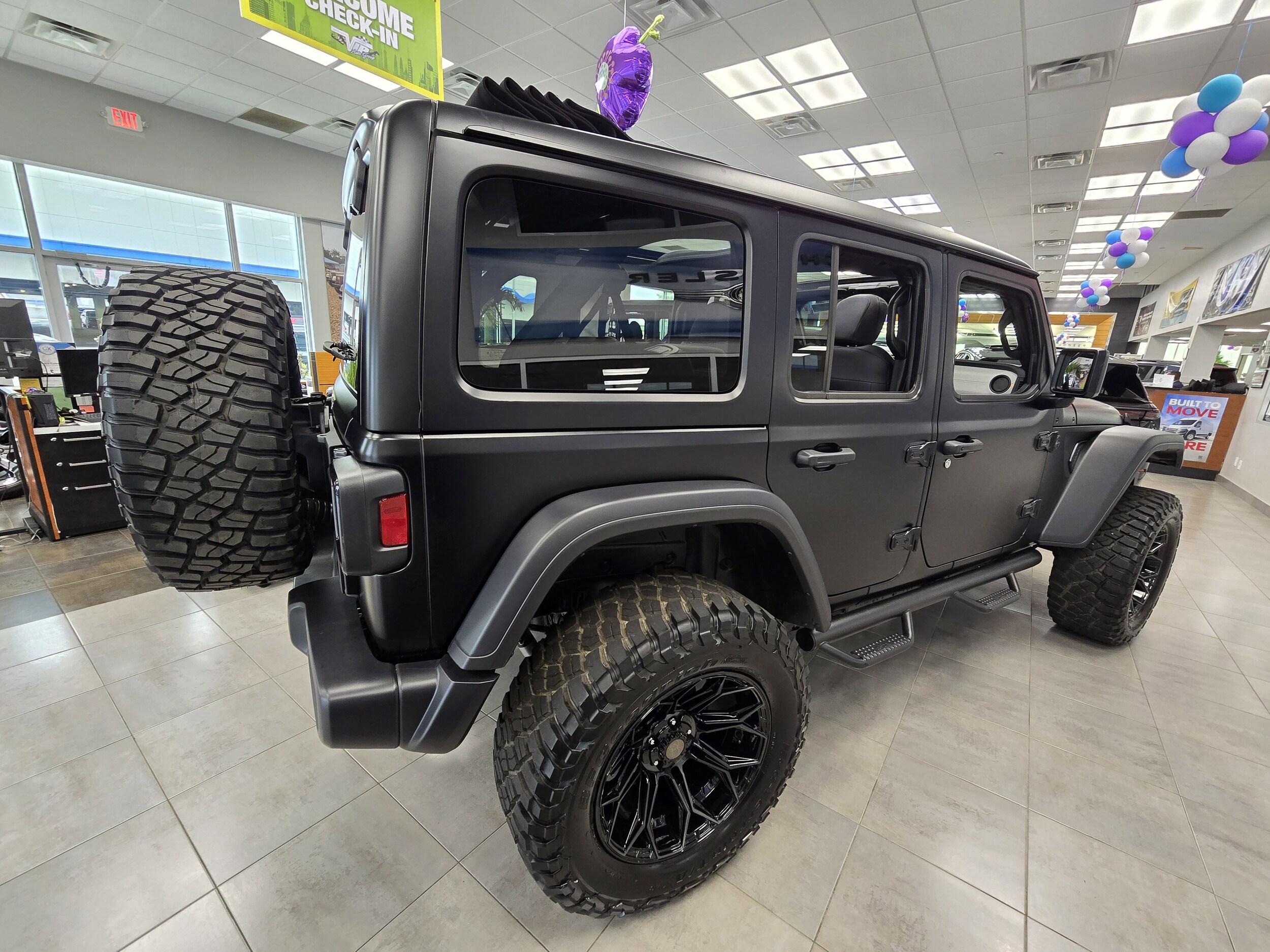 2025 Jeep Wrangler photo 3
