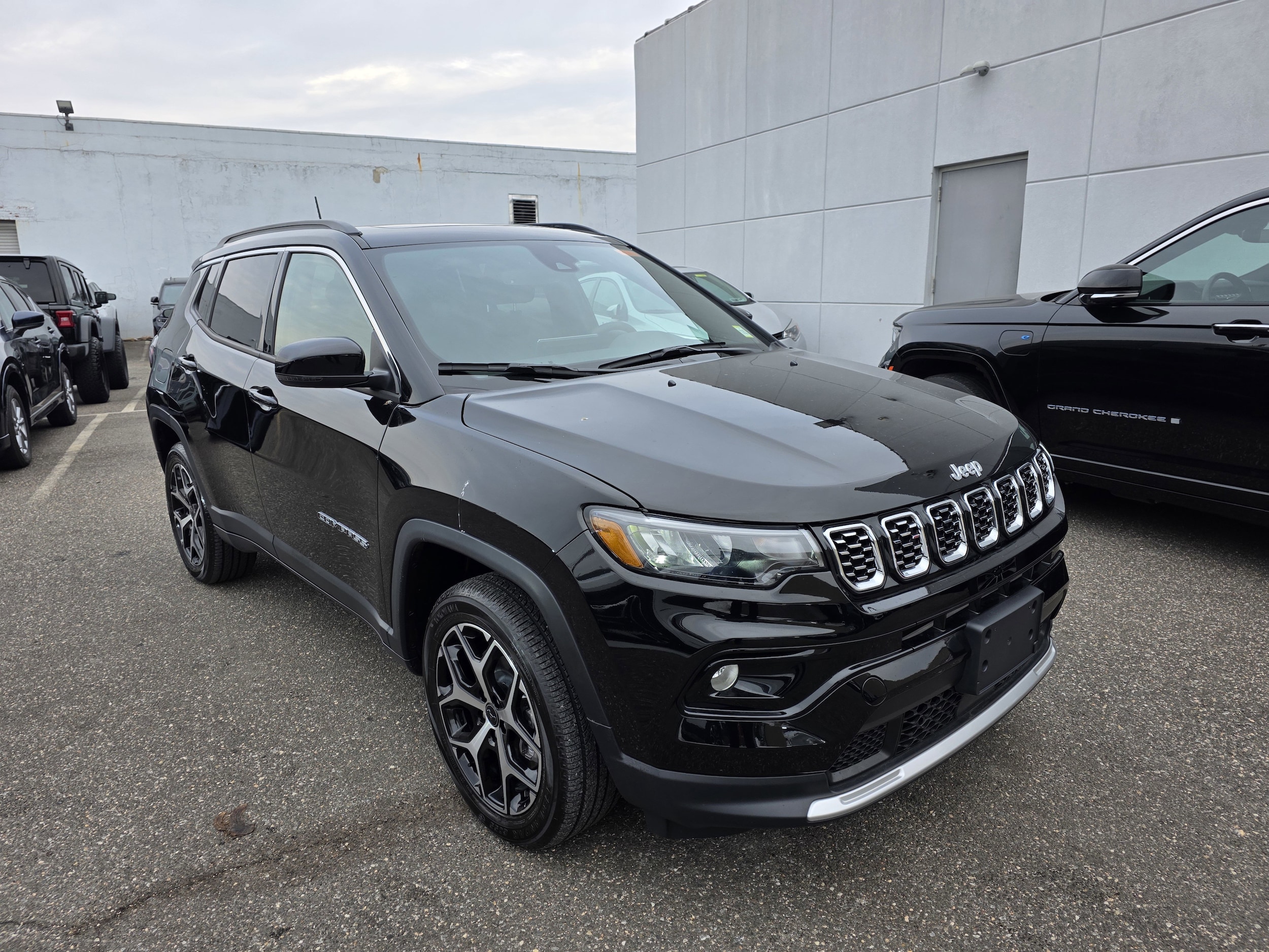 2025 Jeep Compass Limited's photo