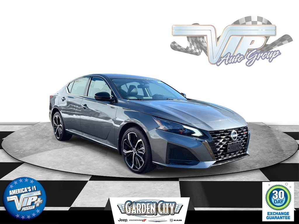 Used 2025 Nissan Altima SR SR AWD