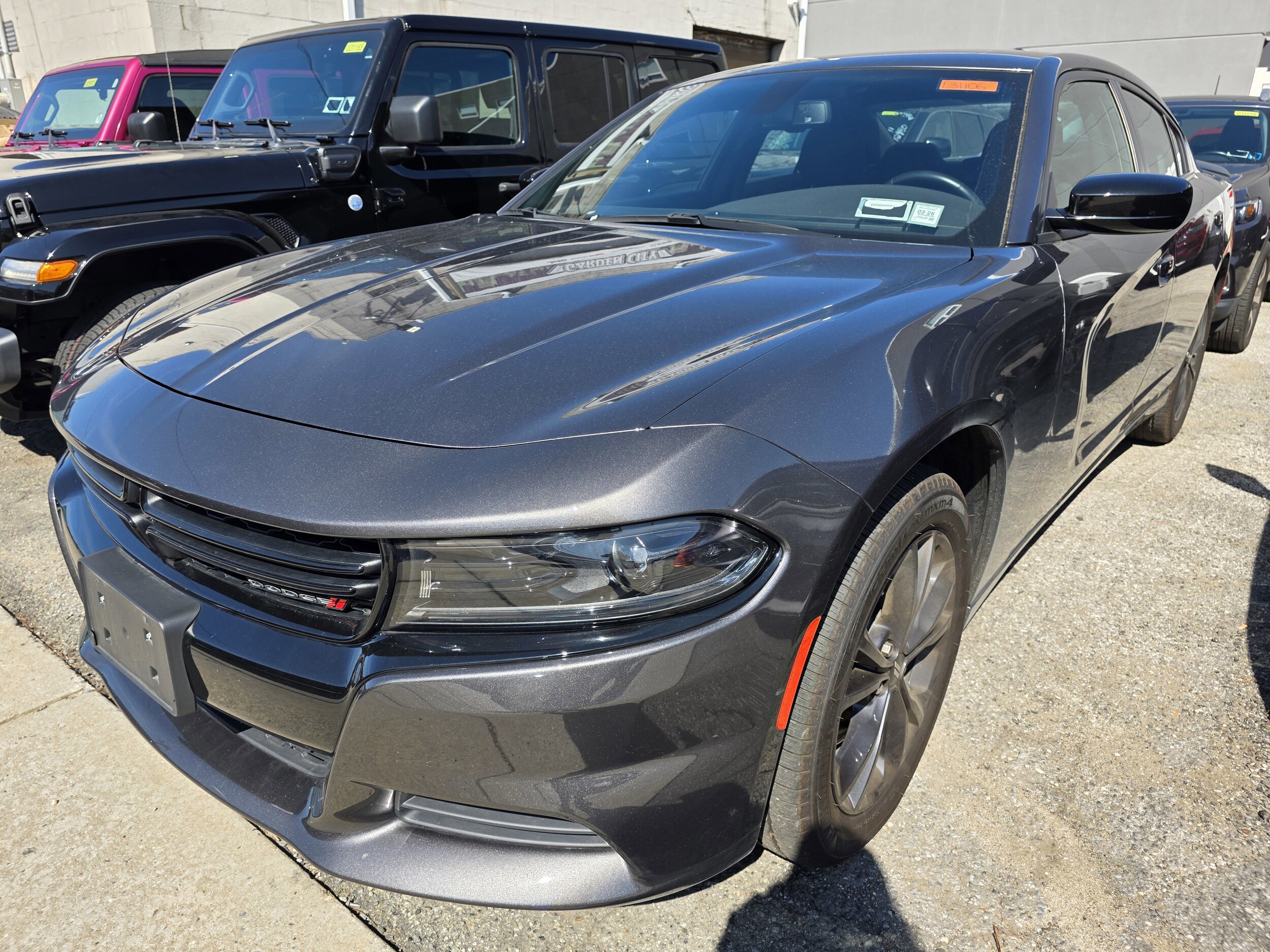 2023 Dodge Charger SXT AWD photo 2