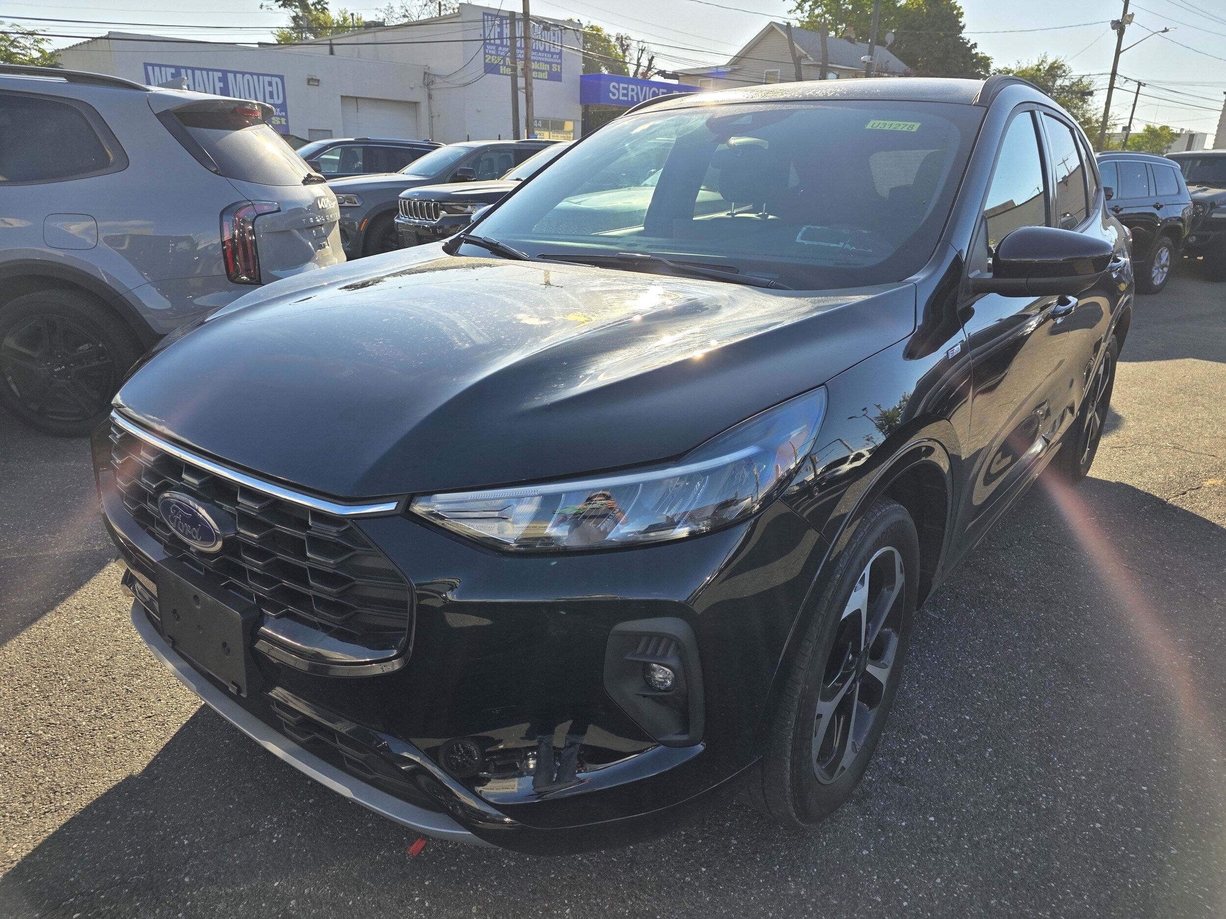 2023 Ford Escape ST-Line Select photo 2