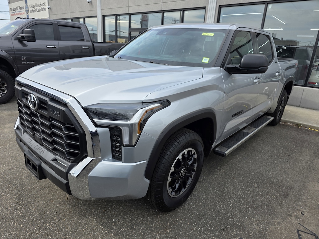 Used 2024 Toyota Tundra 4WD SR5 SR5 CrewMax 5.5 Bed