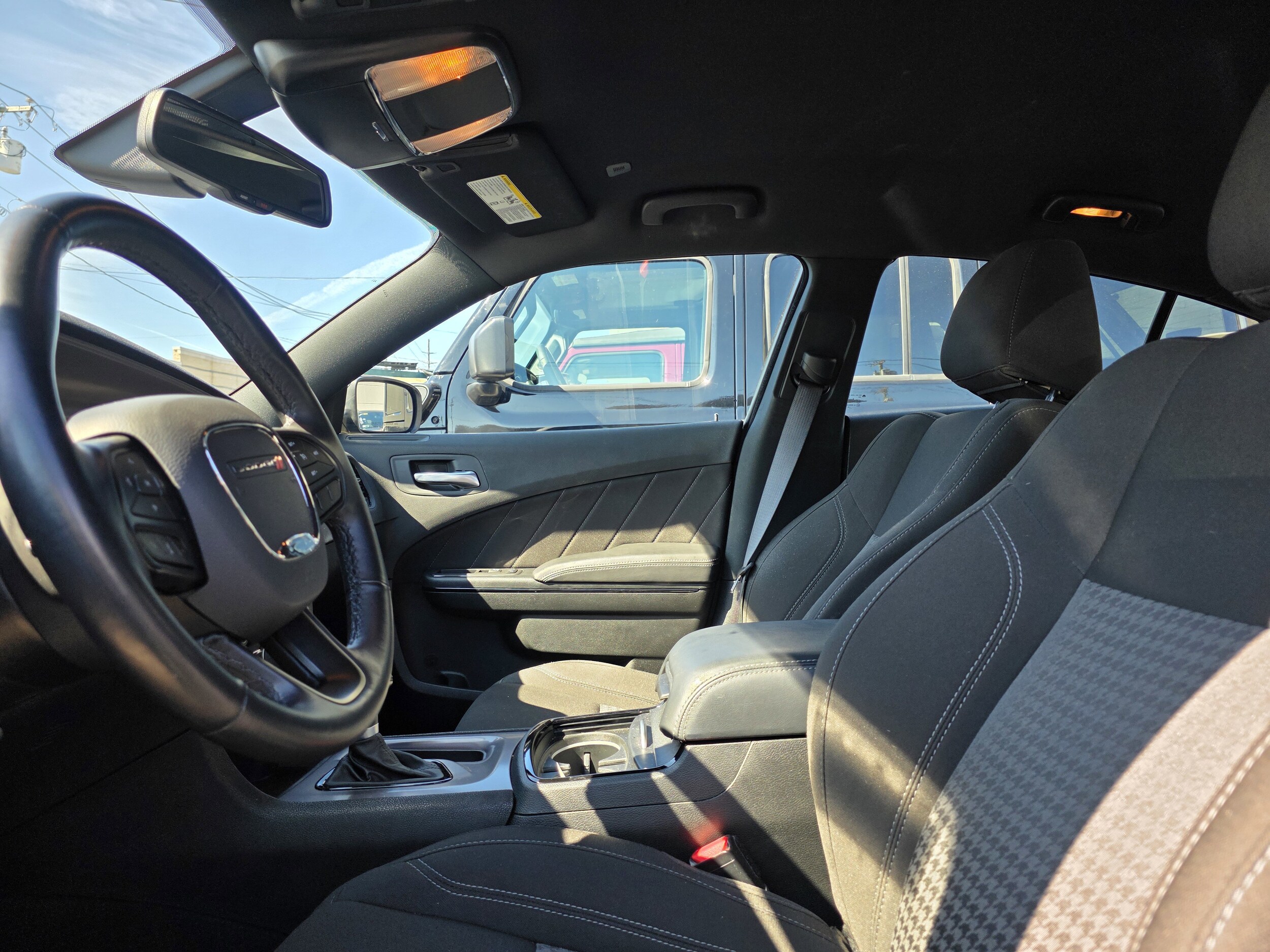 2023 Dodge Charger SXT AWD photo 4