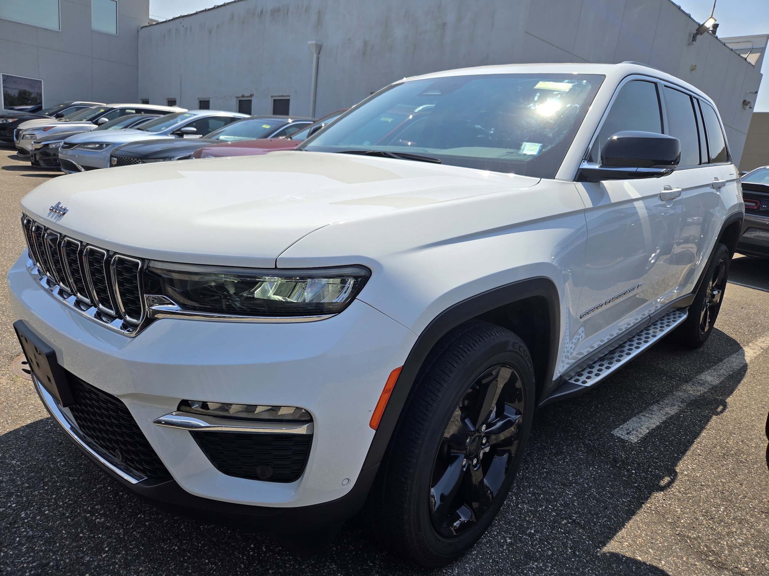 Used 2022 Jeep Grand Cherokee Limited with VIN 1C4RJHBG4N8572064 for sale in Hempstead, NY