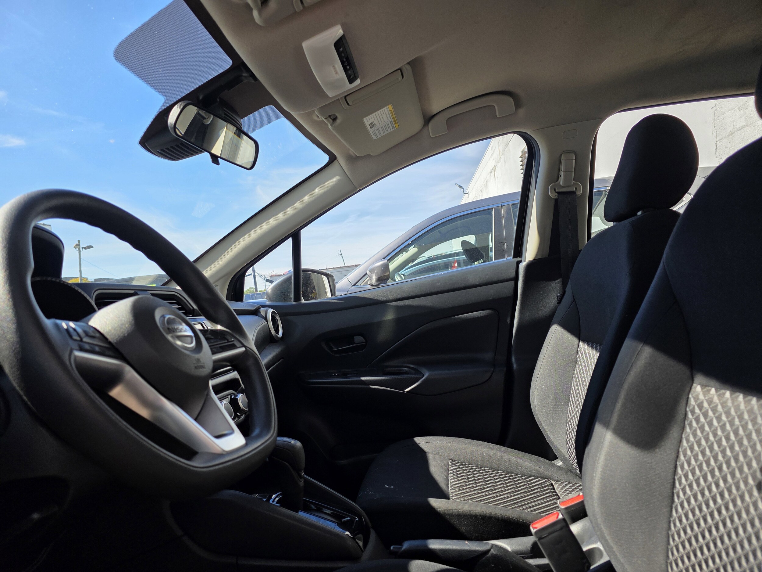 2021 Nissan Versa S photo 3