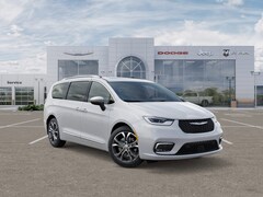 2026 Chrysler Pacifica PINNACLE AWD Passenger Van
