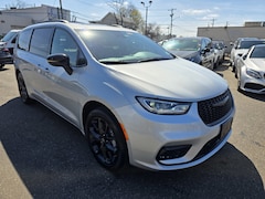 2026 Chrysler Pacifica Limited Limited AWD