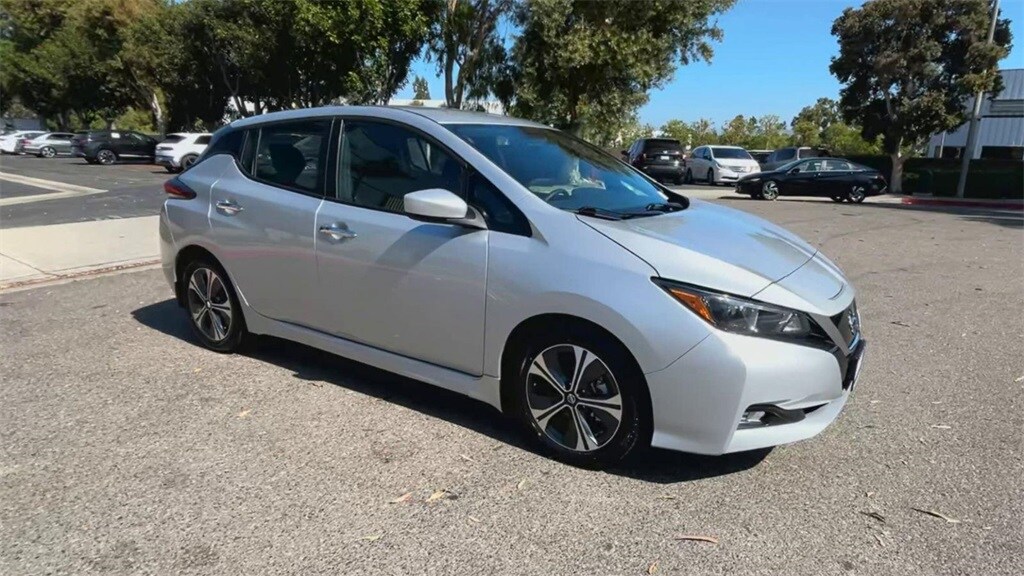 Used 2022 Nissan LEAF SV with VIN 1N4AZ1CV2NC553851 for sale in Garden Grove, CA
