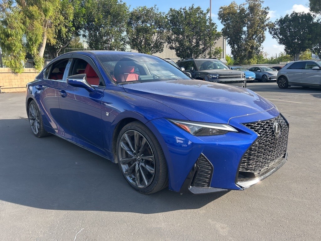 2023 Lexus IS F SPORT photo 2