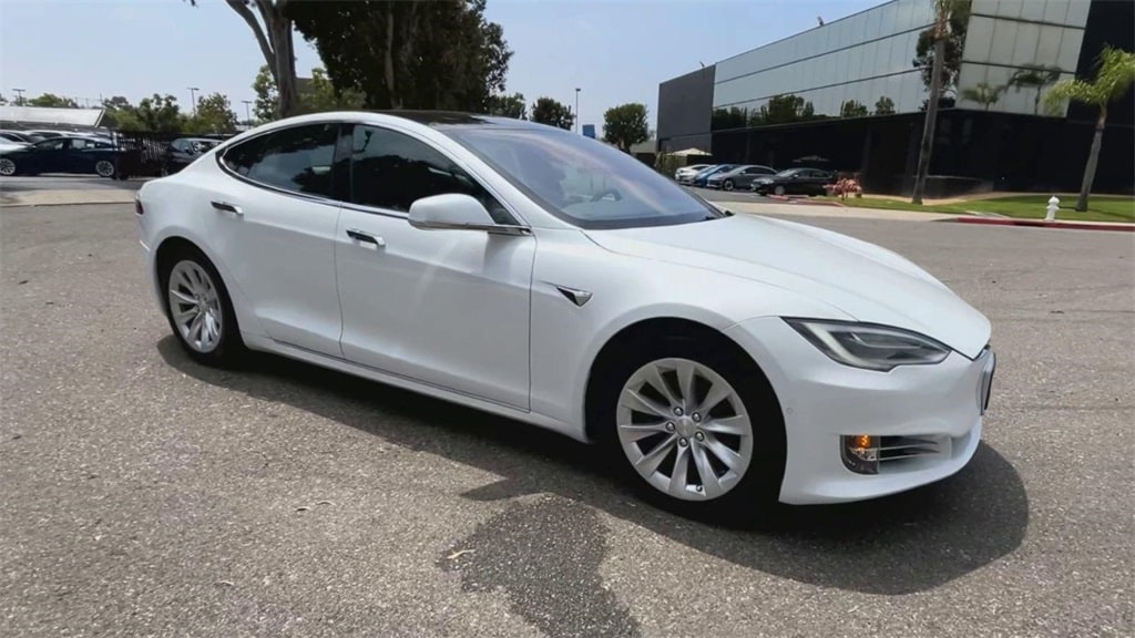 Used 2019 Tesla Model S Long Range with VIN 5YJSA1E23KF339782 for sale in Garden Grove, CA
