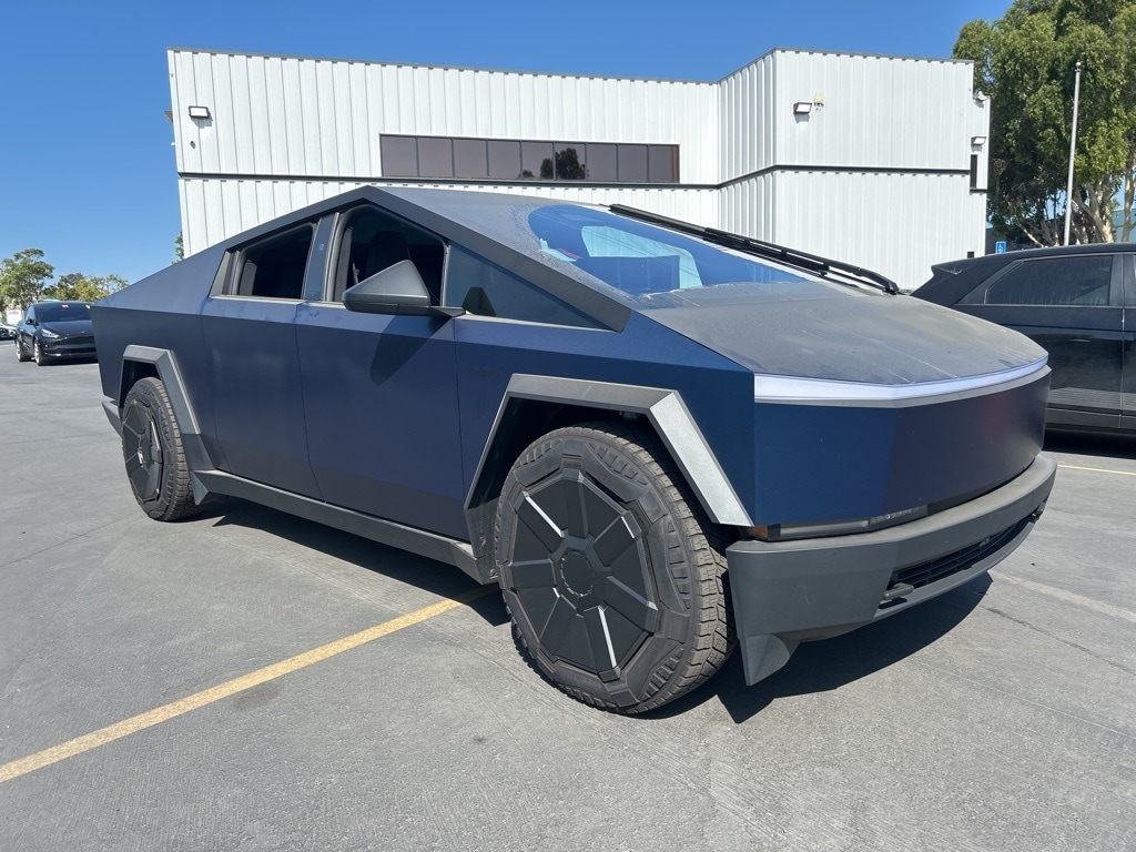 Used 2024 Tesla Cybertruck Base with VIN 7G2CEHED6RA021565 for sale in Northfield, Minnesota