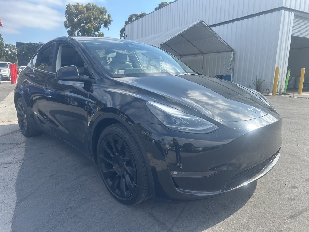 Used 2023 Tesla Model Y Long Range with VIN 7SAYGDEE1PF880988 for sale in Garden Grove, CA
