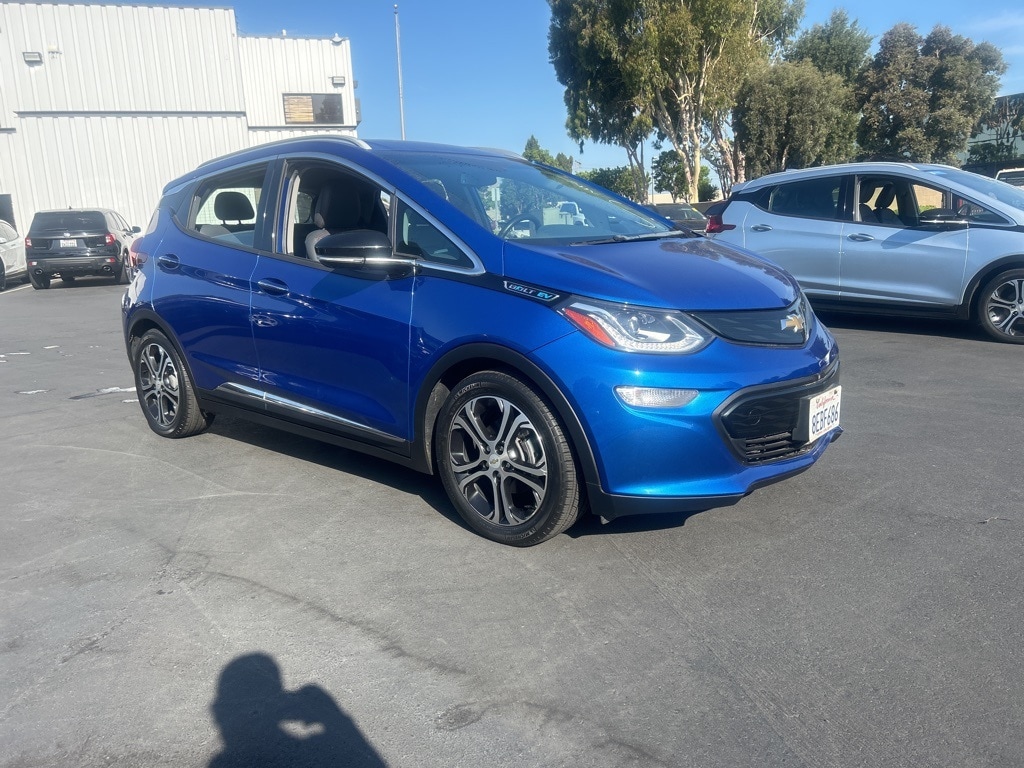 Used 2018 Chevrolet Bolt EV Premier with VIN 1G1FX6S0XJ4132322 for sale in Garden Grove, CA
