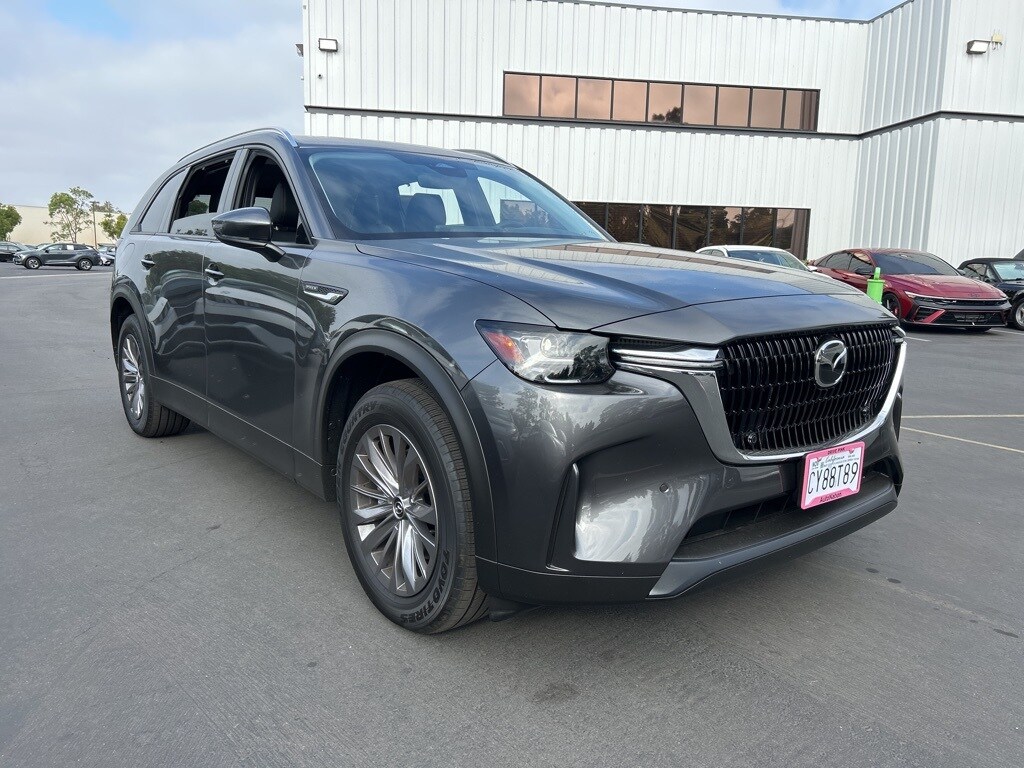 2025 Mazda CX-90 Plug-in Hybrid Preferred photo 2