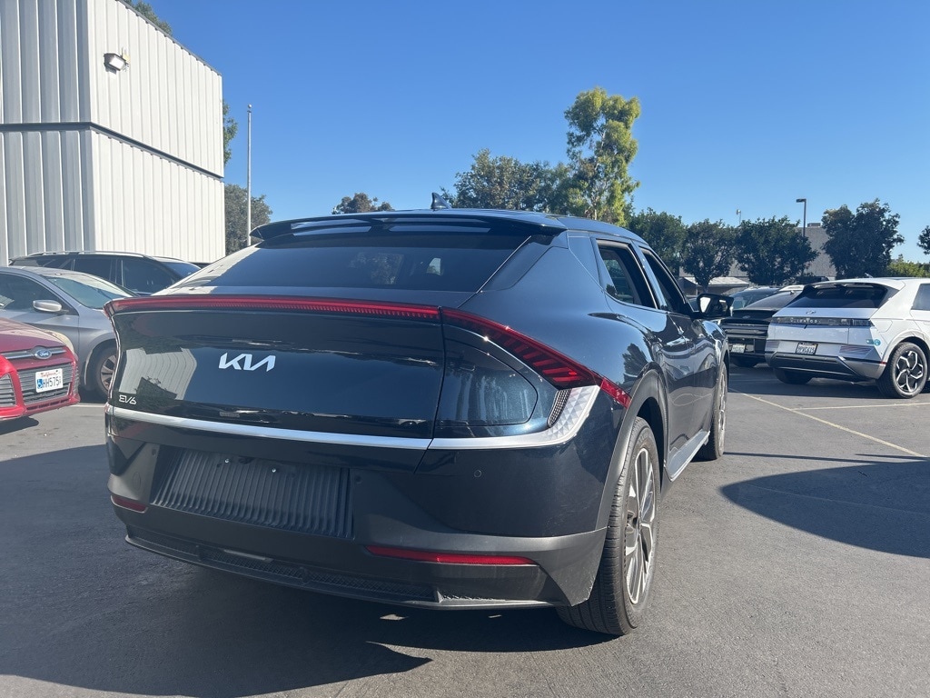 KNDC34LB7P5611259