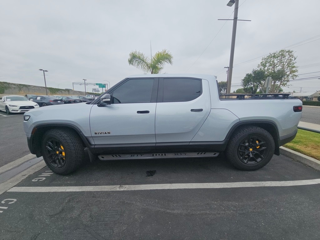 Used 2022 Rivian R1T Launch Edition with VIN 7FCTGAAL2NN010377 for sale in Garden Grove, CA