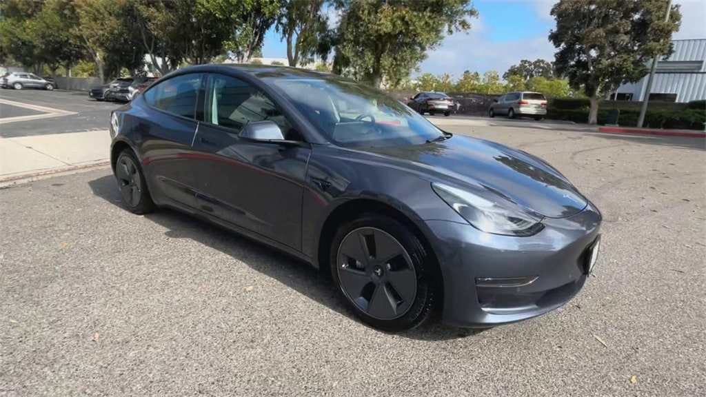 Used 2022 Tesla Model 3 Base with VIN 5YJ3E1EA1NF372770 for sale in Garden Grove, CA