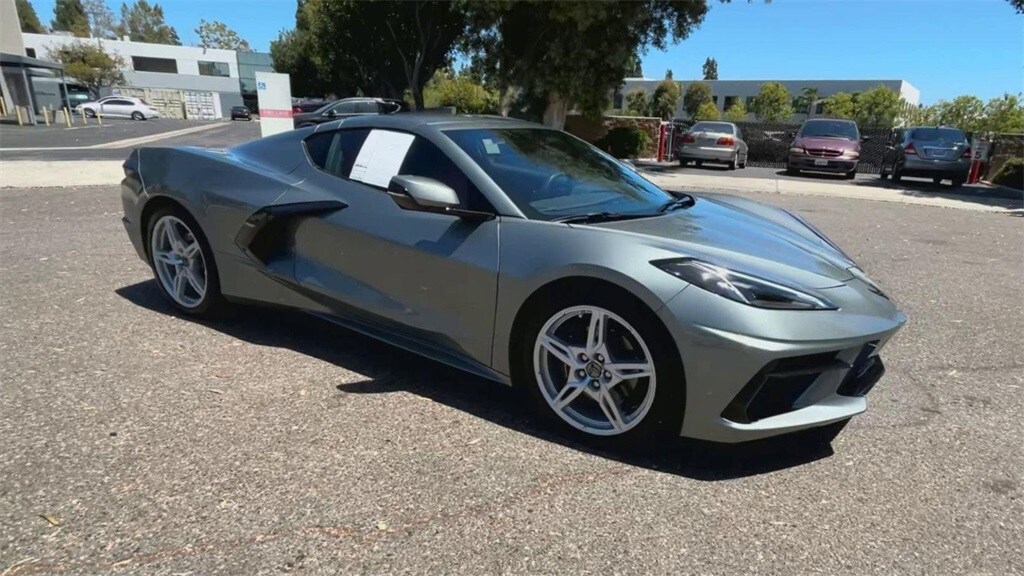 2024 Chevrolet Corvette Stingray 1LT photo 2