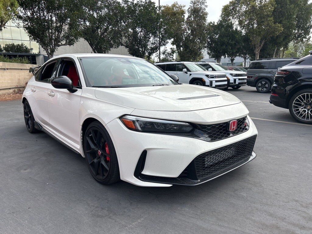 2024 Honda Civic Type R photo 2