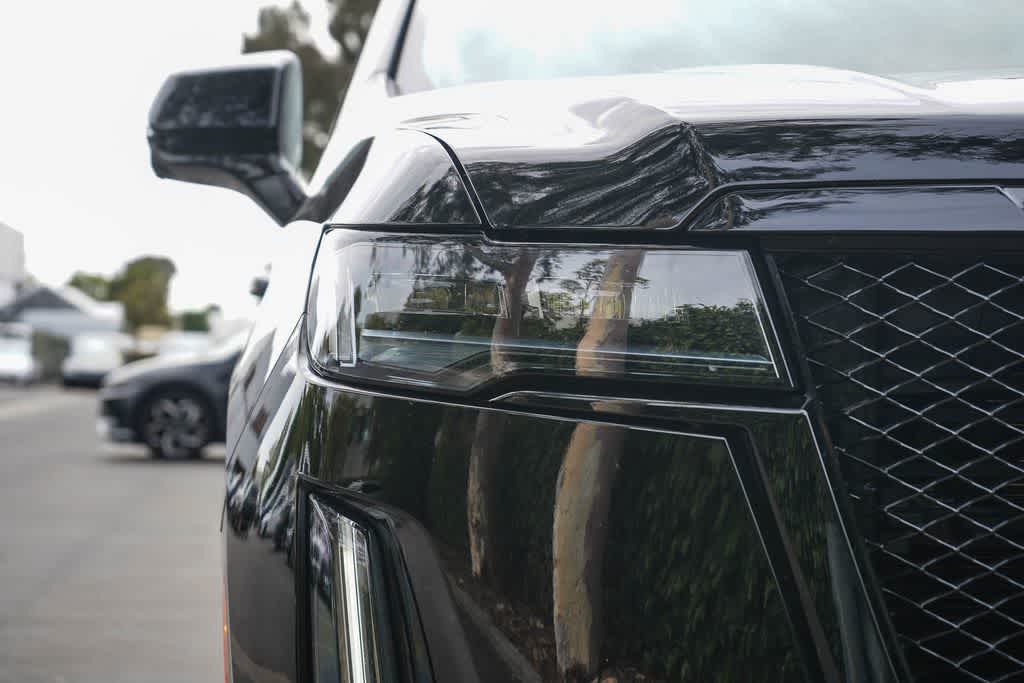 Thumbnail: 2023 Cadillac Escalade - 9