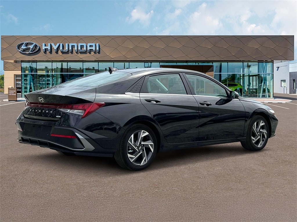 Thumbnail: 2025 Hyundai Elantra - 9