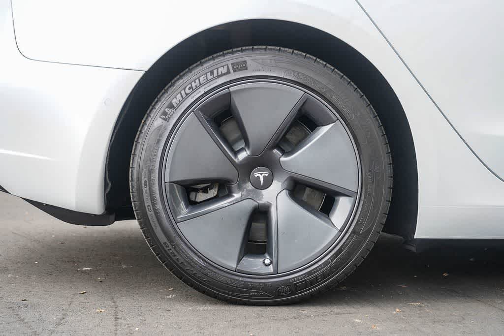 Thumbnail: 2021 Tesla Model 3 - 8