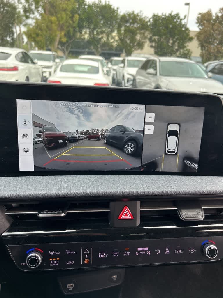 Thumbnail: 2022 Kia EV6 - 11