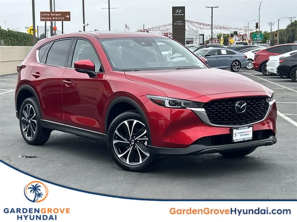 2023 Mazda CX-5 S Premium package