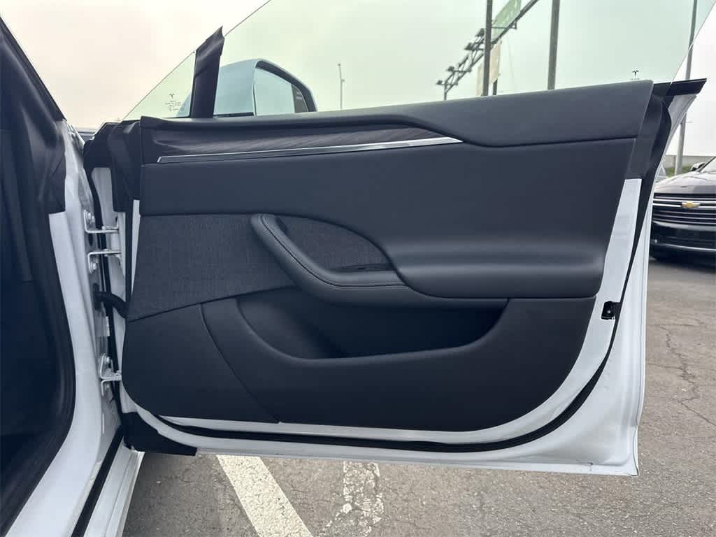 Thumbnail: 2022 Tesla Model S - 40