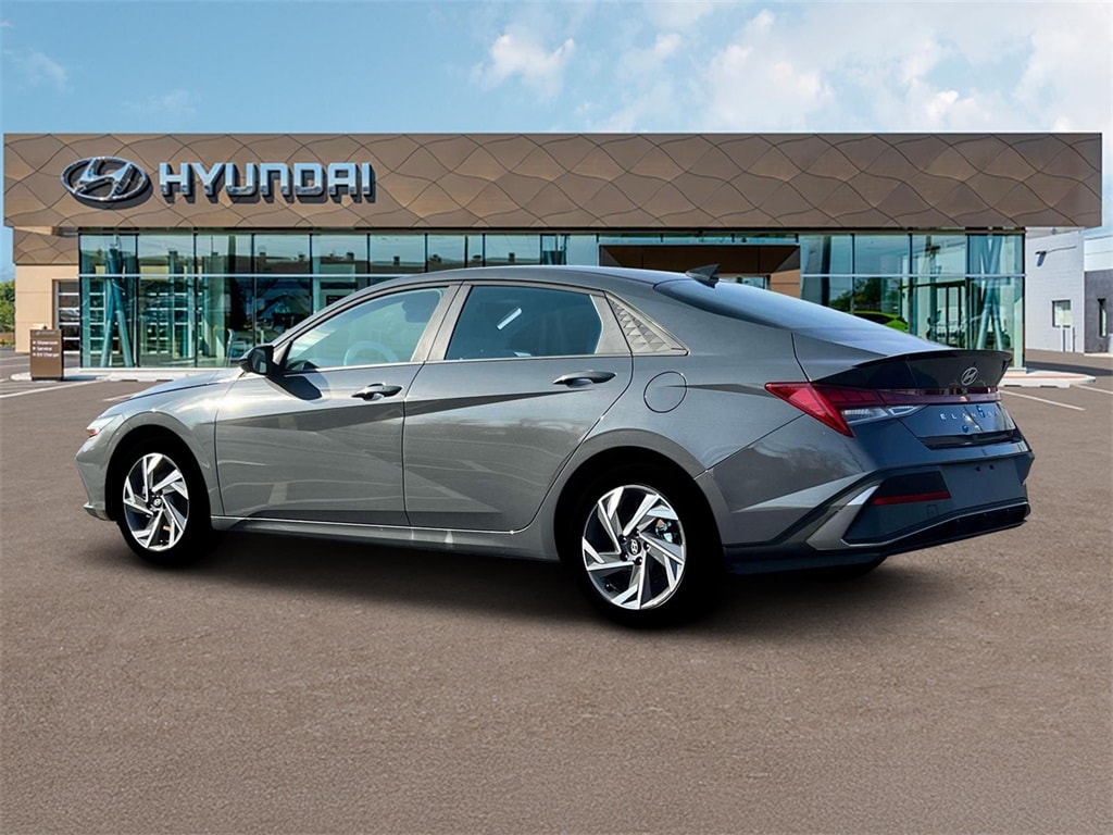 Thumbnail: 2025 Hyundai Elantra - 4