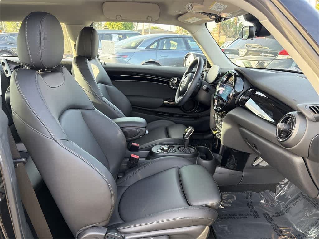 Thumbnail: 2023 MINI Cooper Hardtop - 32