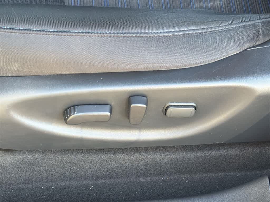 Thumbnail: 2020 Nissan Leaf - 25