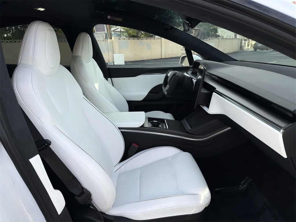 Thumbnail: 2023 Tesla Model X - 42