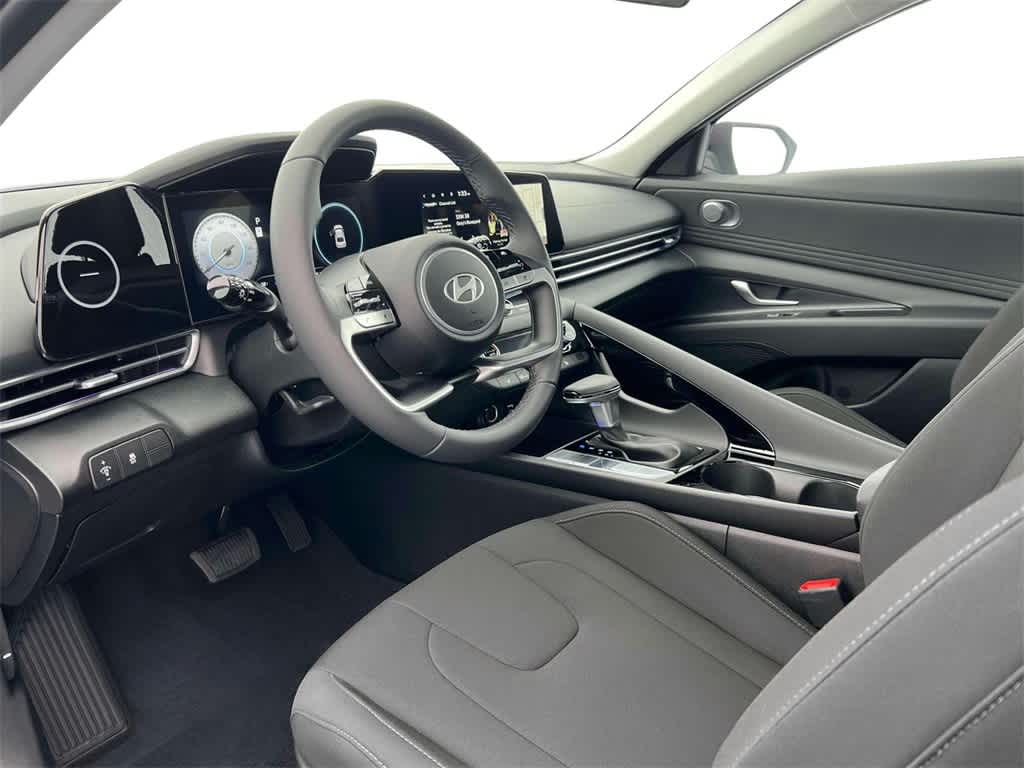 Thumbnail: 2025 Hyundai Elantra - 14