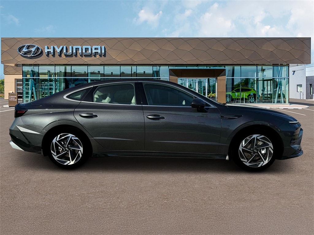 Thumbnail: 2025 Hyundai Sonata - 9