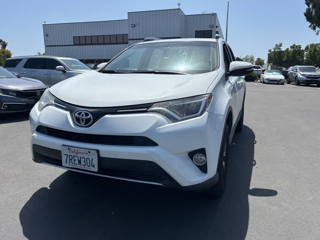 Thumbnail: 2016 Toyota RAV4 - 4