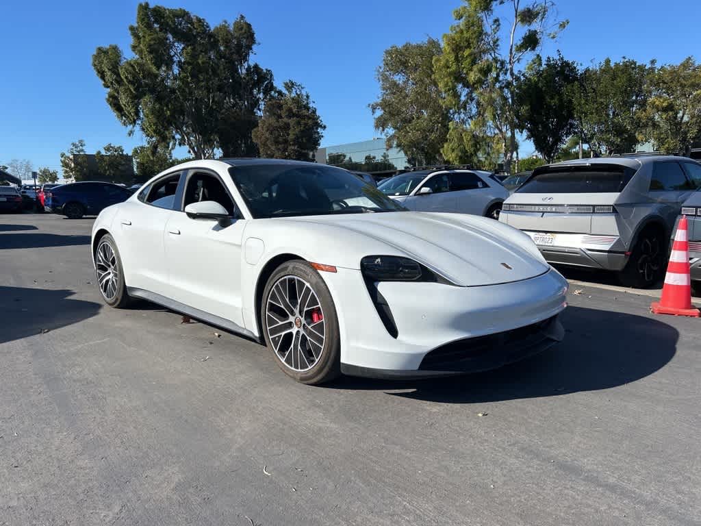 Thumbnail: 2022 Porsche Taycan - 2