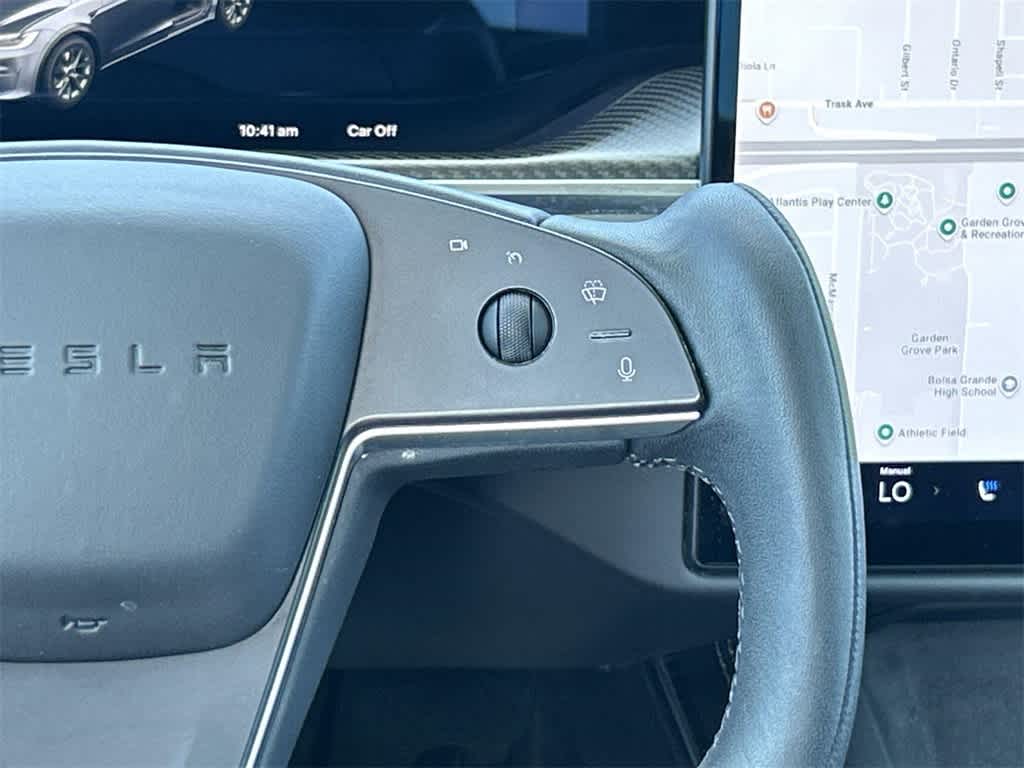 Thumbnail: 2022 Tesla Model X - 15