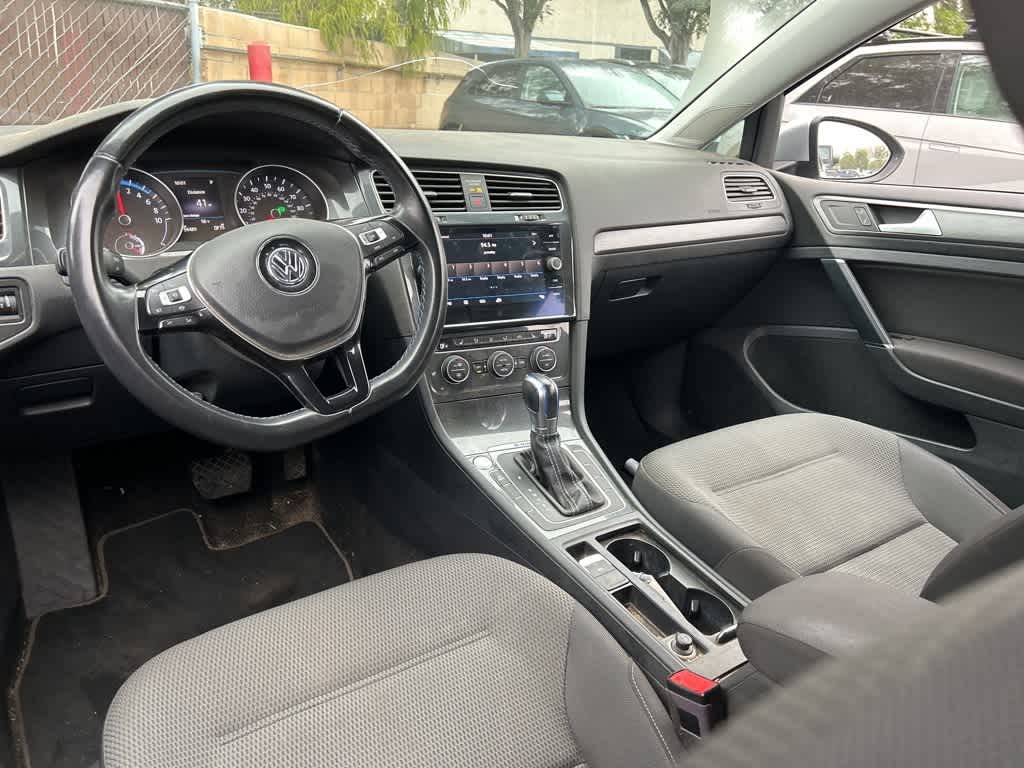 Thumbnail: 2019 Volkswagen e-Golf - 7