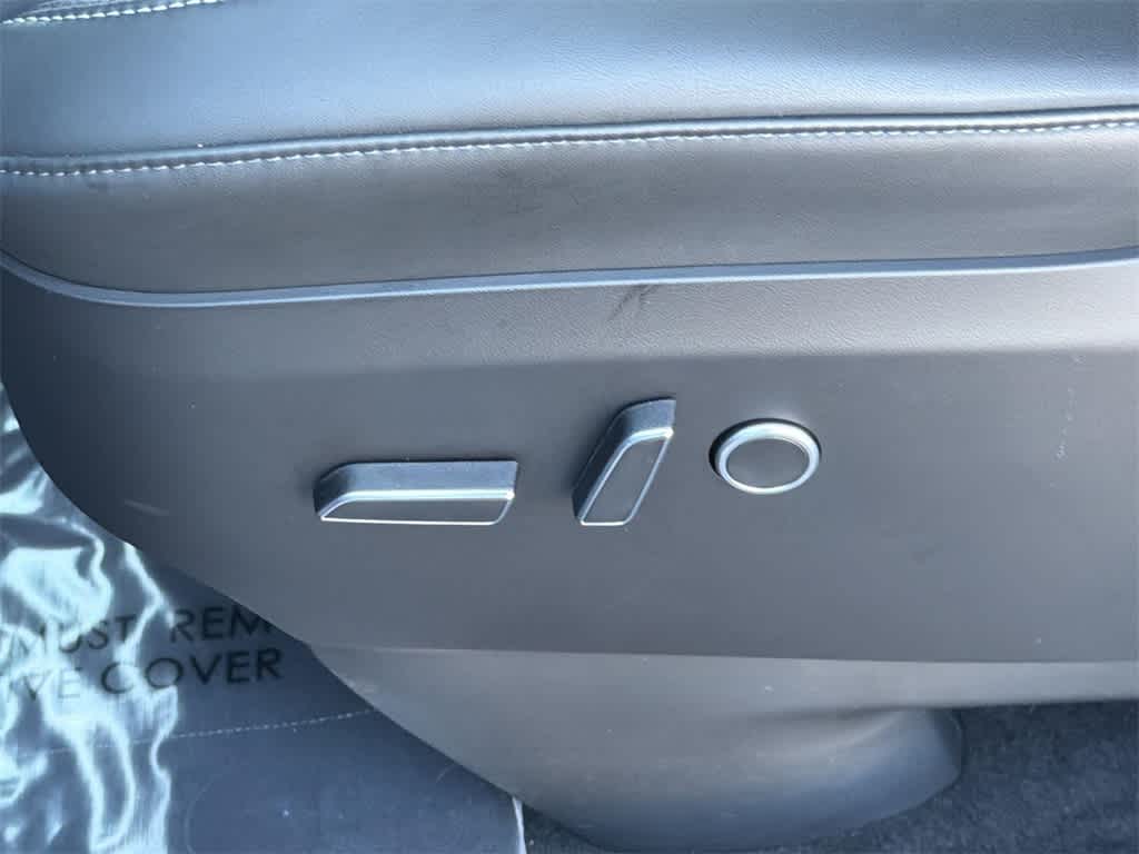 Thumbnail: 2022 Tesla Model X - 26